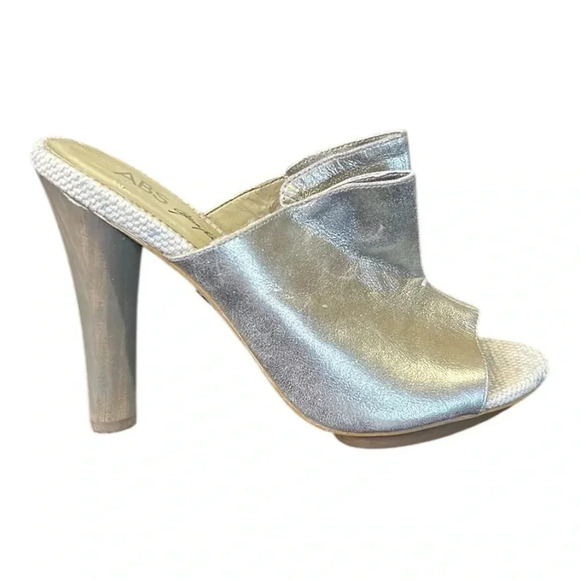 ABS by Allen Schwartz Women's Metallic Ruffle Open Toe Sandal Heel Size 6.5 - Picture 5 of 10